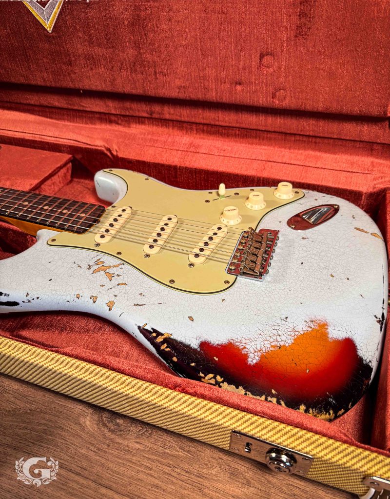 Fender Custom Shop 1960 Stratocaster Aged Sonic Blue over 3-Color Sunburst Heavy Relic