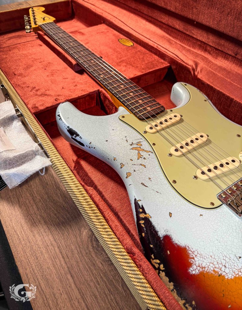 Fender Custom Shop 1960 Stratocaster Aged Sonic Blue over 3-Color Sunburst Heavy Relic