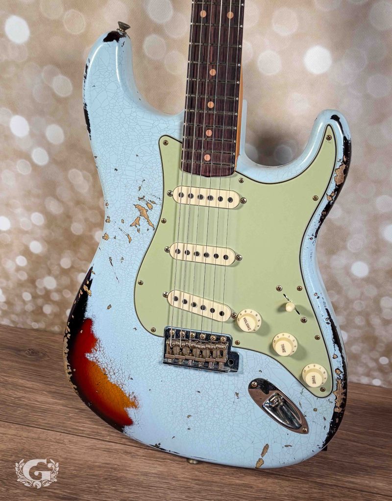 Fender Custom Shop 1960 Stratocaster Aged Sonic Blue over 3-Color Sunburst Heavy Relic
