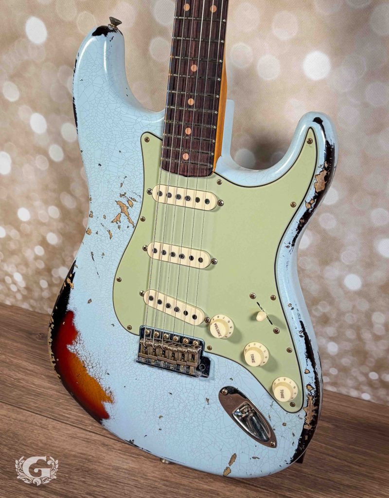 Fender Custom Shop 1960 Stratocaster Aged Sonic Blue over 3-Color Sunburst Heavy Relic