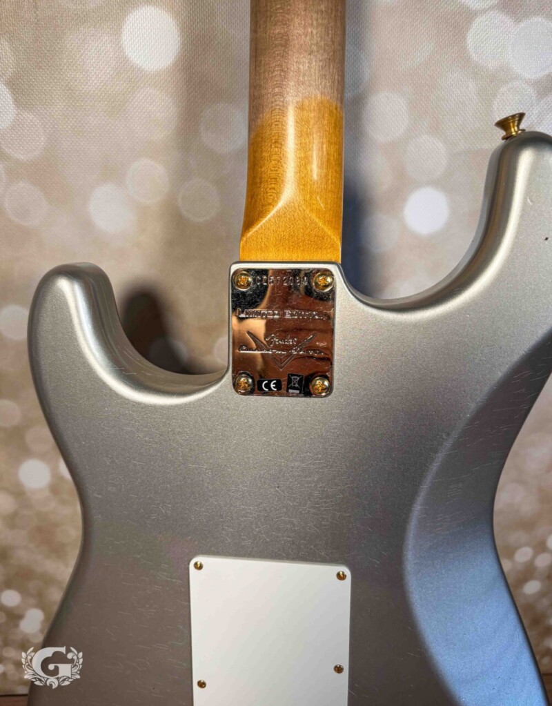 Fender Custom Shop Limited 1965 Dual-Mag Strat Aged Inca Silver