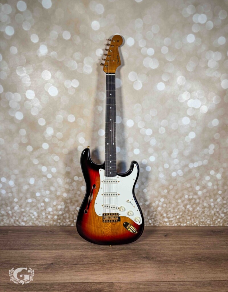 Fender Custom Shop Artisan Korina Stratocaster Chocolate 3-Color Sunburst