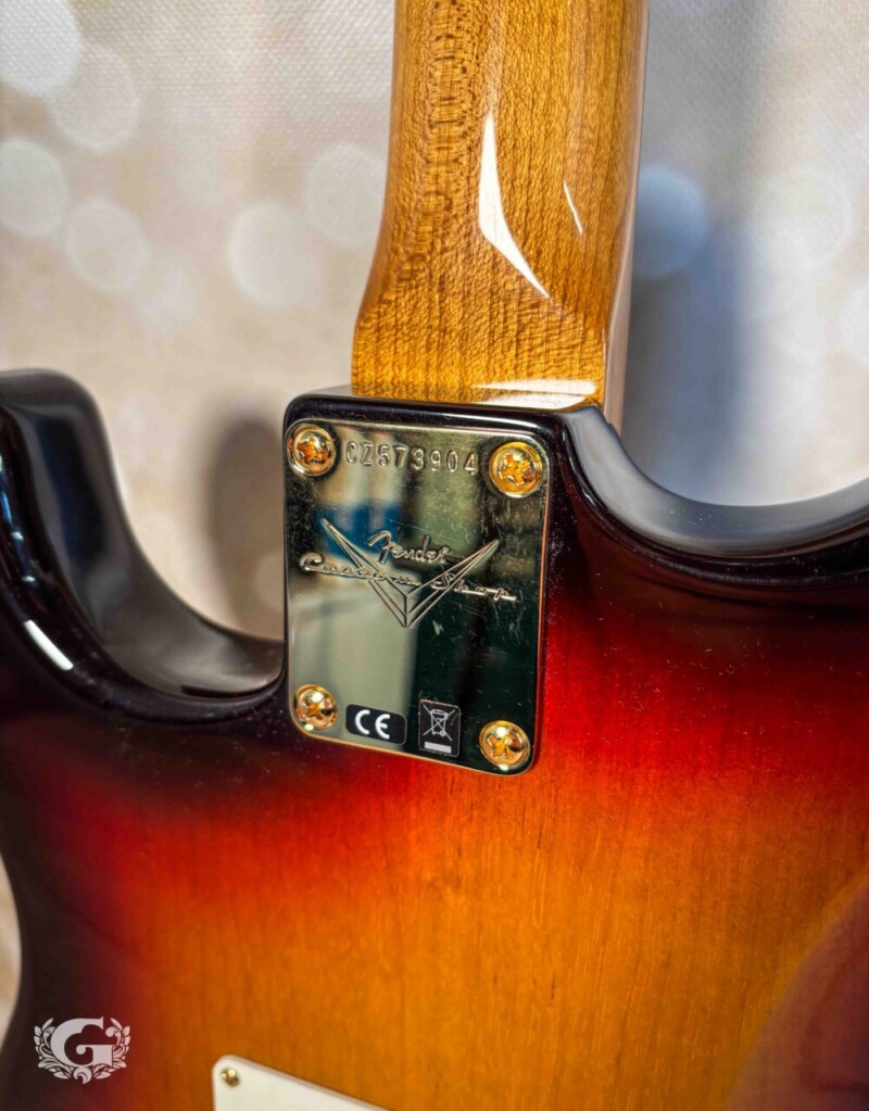 Fender Custom Shop Artisan Korina Stratocaster Chocolate 3-Color Sunburst