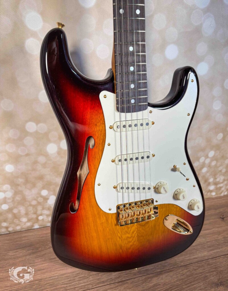 Fender Custom Shop Artisan Korina Stratocaster Chocolate 3-Color Sunburst
