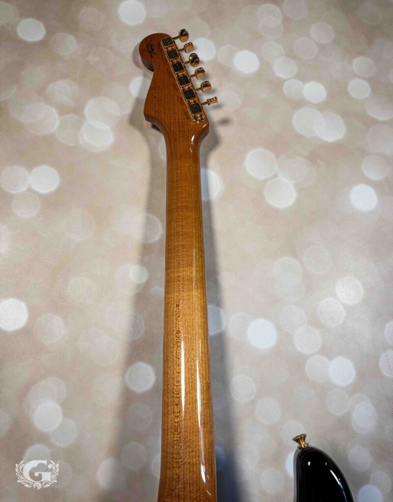 Fender Custom Shop Artisan Korina Stratocaster Chocolate 3-Color Sunburst