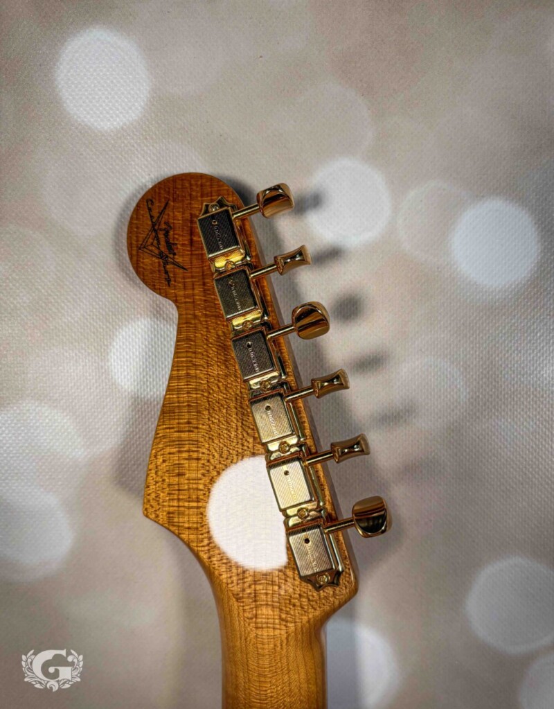 Fender Custom Shop Artisan Korina Stratocaster Chocolate 3-Color Sunburst