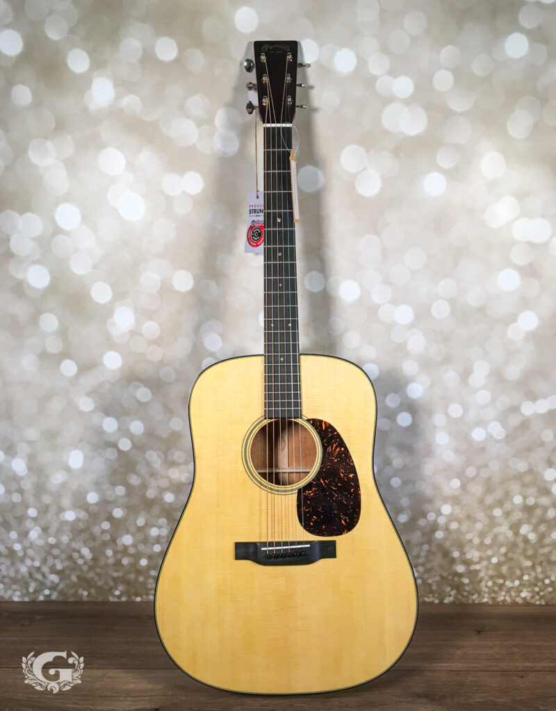 Martin D-18