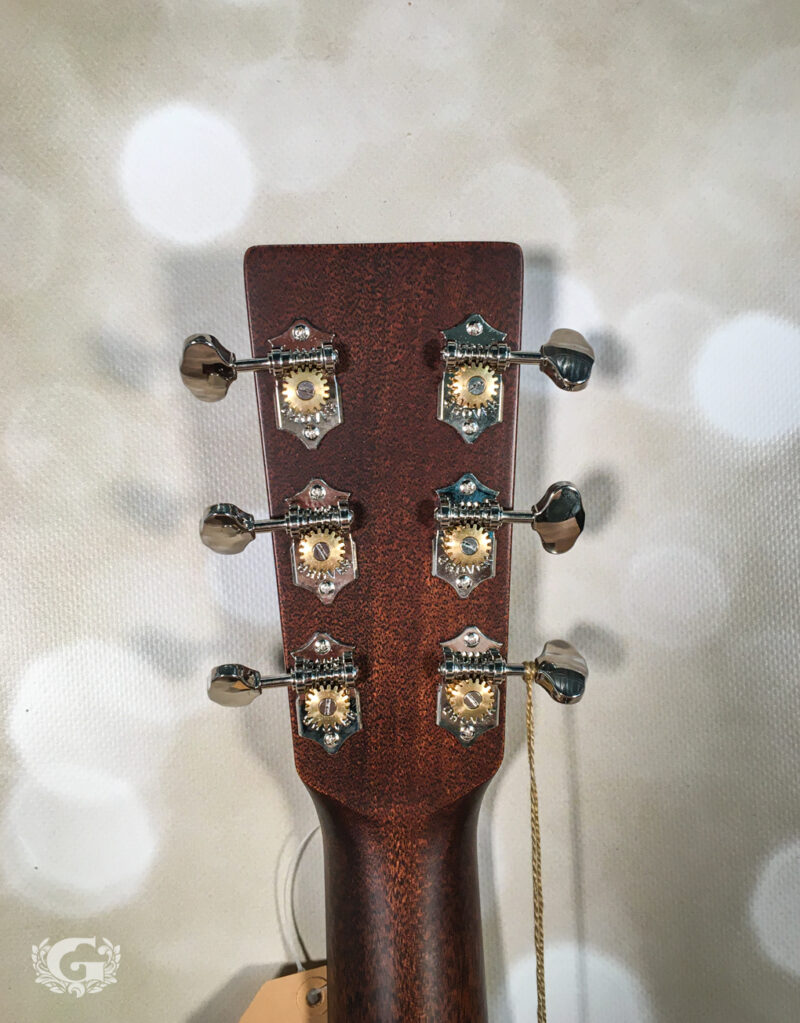Martin D-18