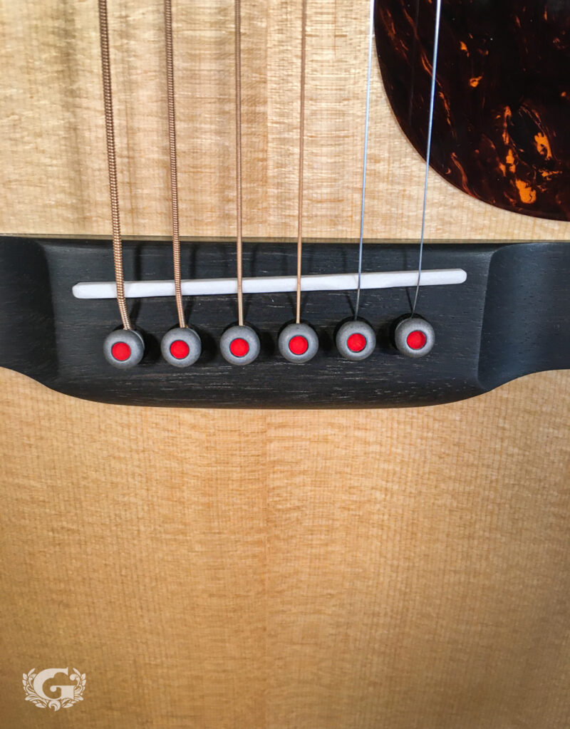Martin D-28 Modern Deluxe
