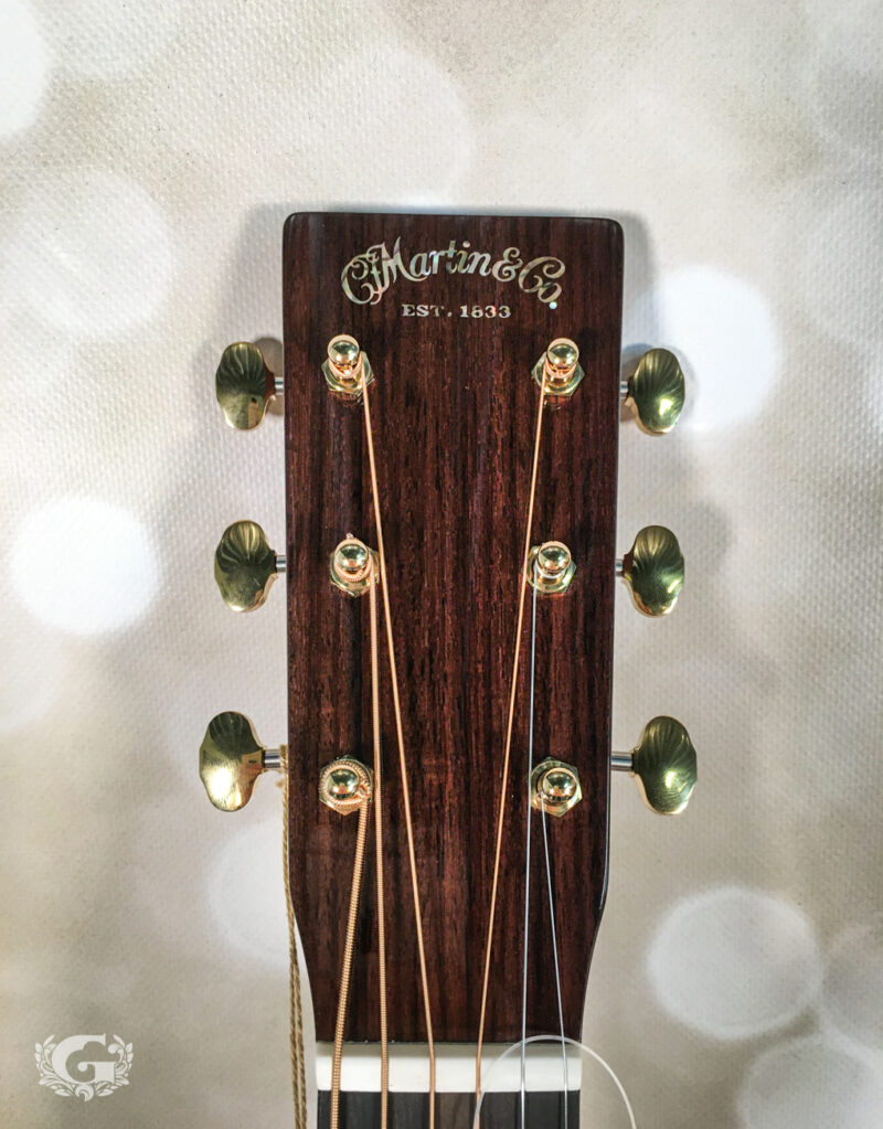 Martin D-28 Modern Deluxe