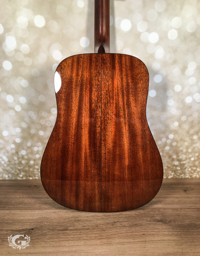 Martin D-28 Modern Deluxe