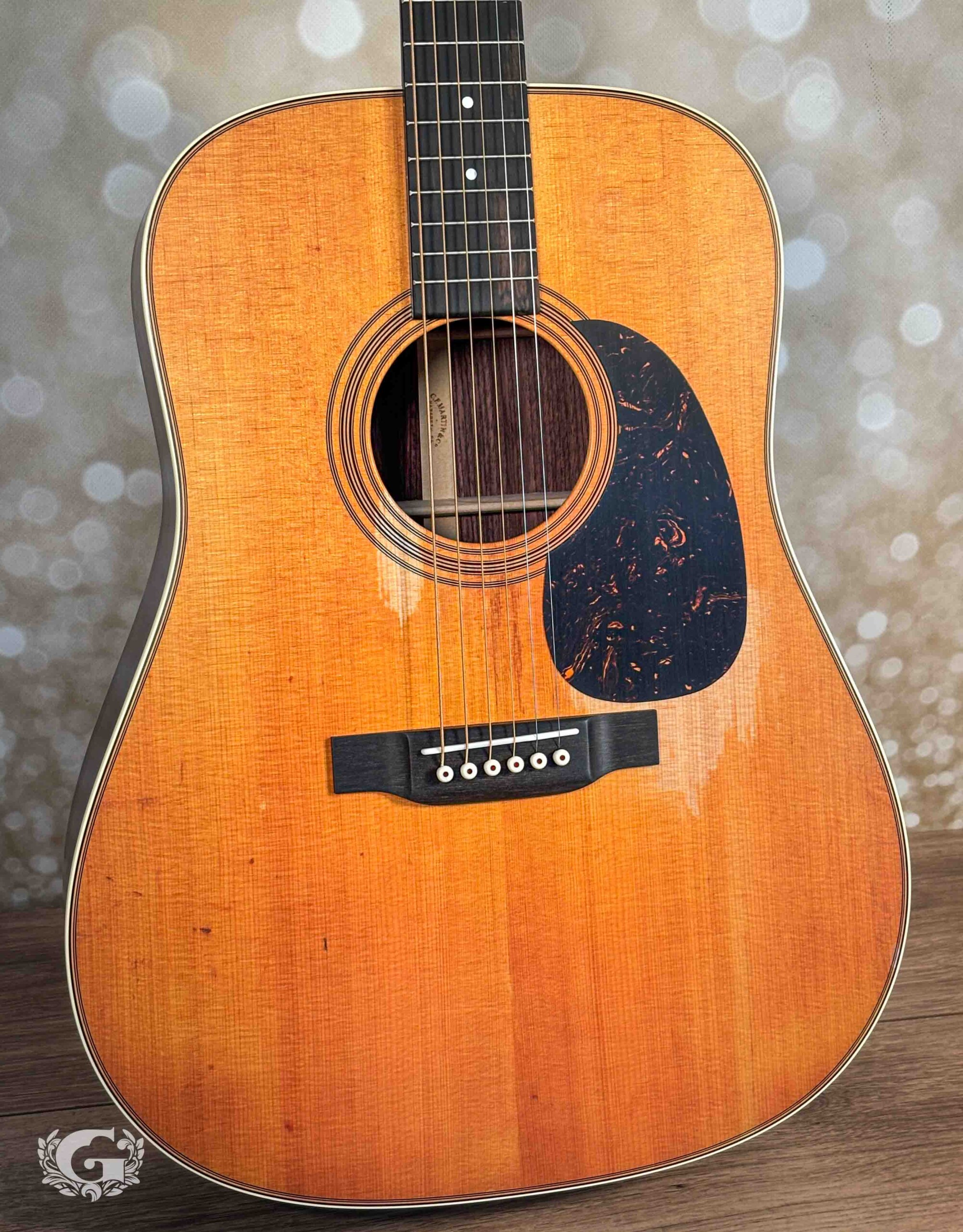 Martin D-28 Street Legend