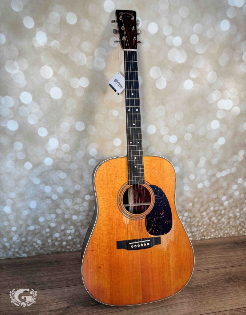 Martin D-28 Street Legend