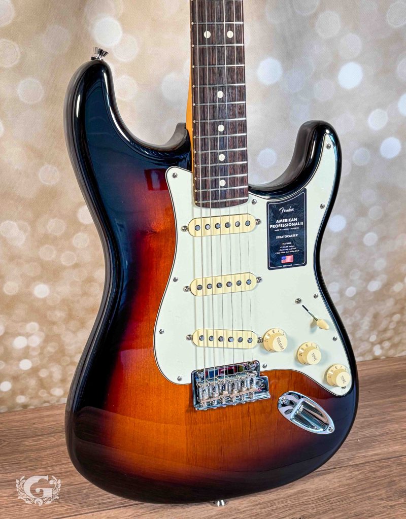 Fender 70th Anniversary American Professional II Stratocaster RW Anniversary 2-Color Sunburst