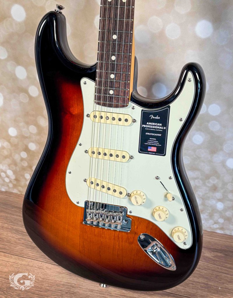Fender 70th Anniversary American Professional II Stratocaster RW Anniversary 2-Color Sunburst