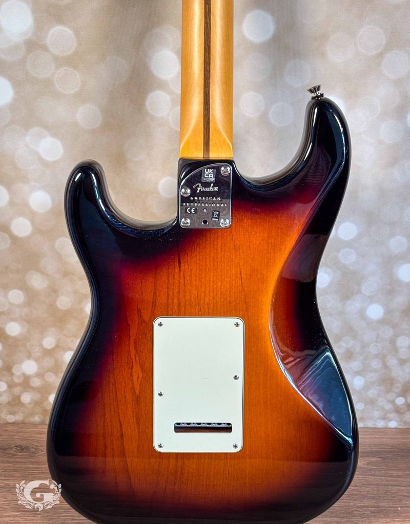 Fender 70th Anniversary American Professional II Stratocaster RW Anniversary 2-Color Sunburst