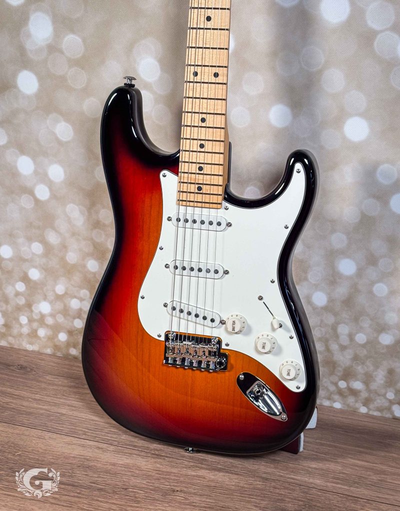 Suhr Classic S SSS Maple 3 Tone Sunburst